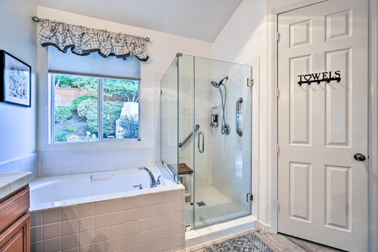 Apartment With Hot Tub About 9 Mi To Downtown