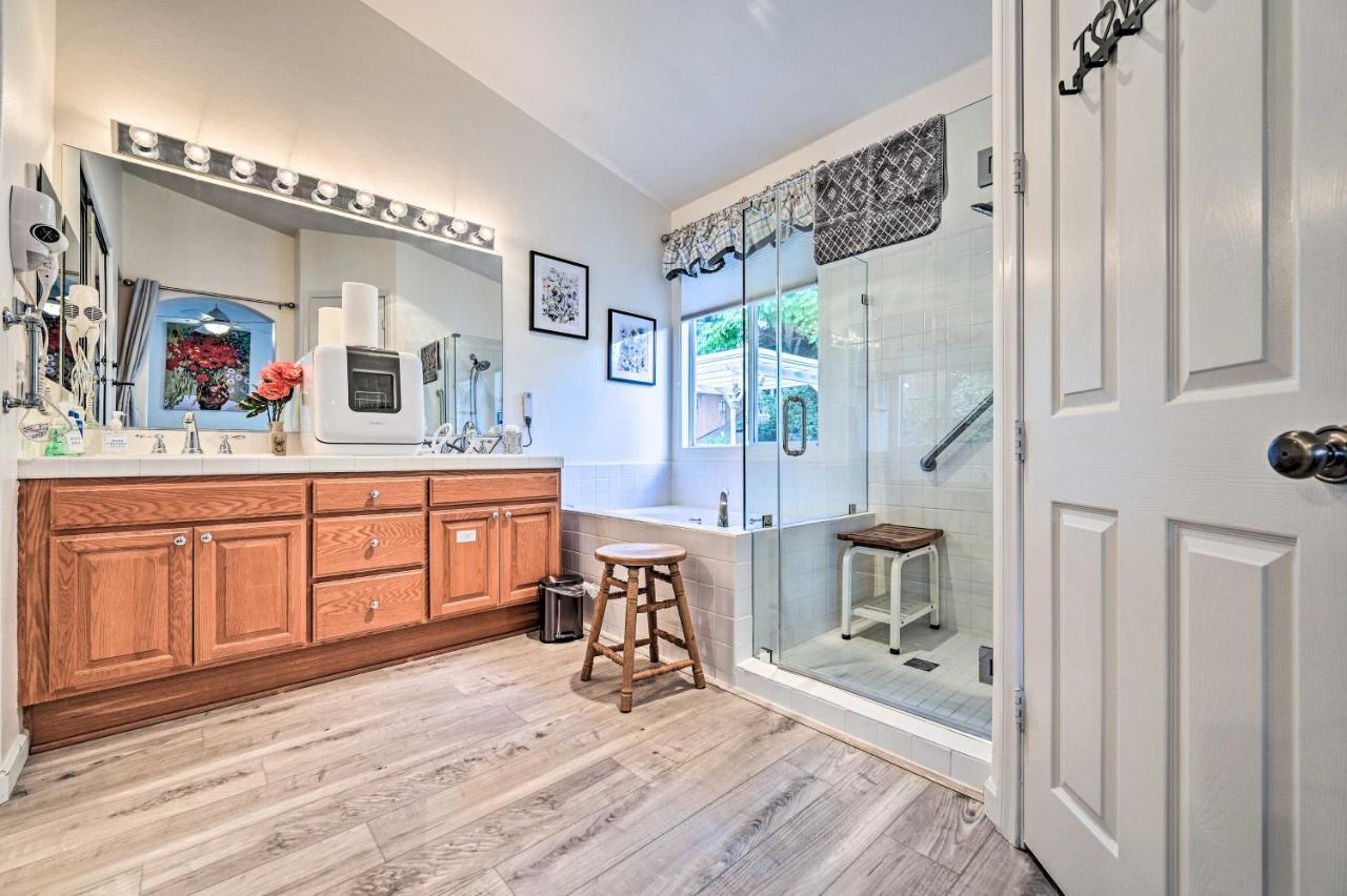 Apartment With Hot Tub About 9 Mi To Downtown *
